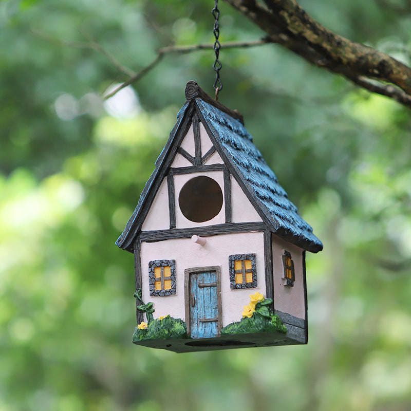 Elegant Weather-Resistant Birdhouse with Naturalistic Accents for Garden Décor - NatureHomeDeco